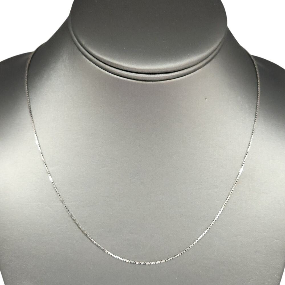 18k White Gold Box Chain Necklace 18"